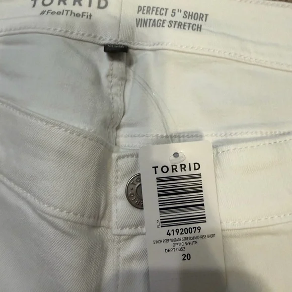 Torrid Off-White Jean Shorts - Picture 3 of 4